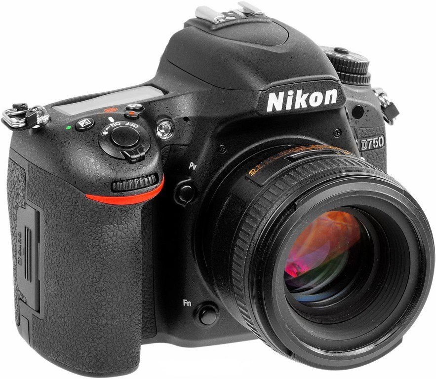 Nikon D750 Front